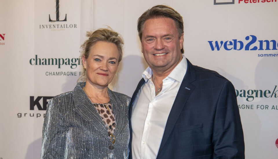 Johnny Hansen med fruen Gitte, der er hoppet op på vognen med et godt resultat til følge.