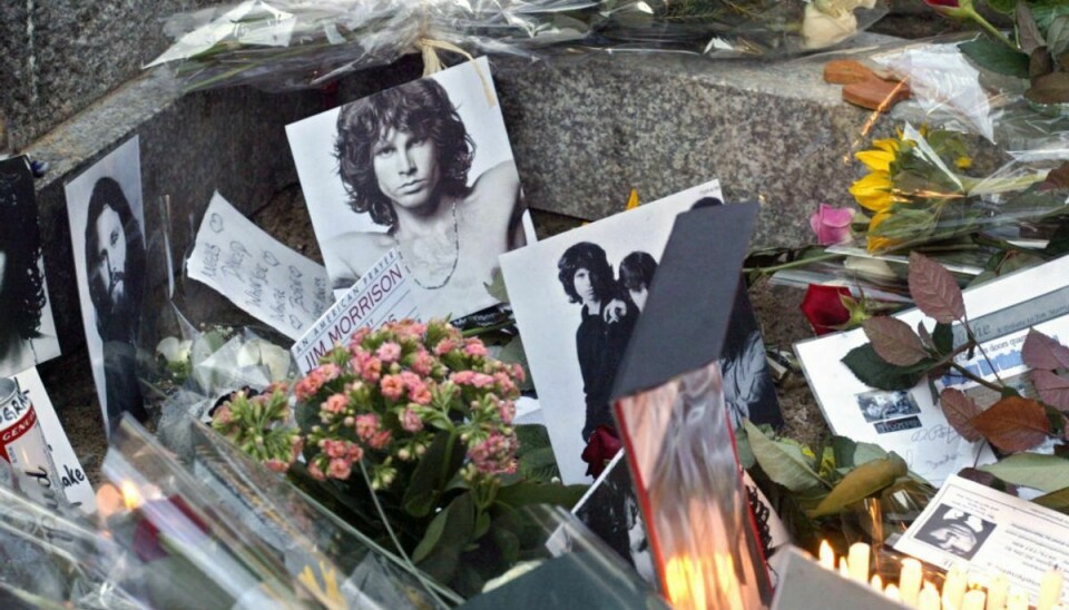 Jim Morrison er begravet på kirkegården Père-Lachaise i den franske hovedstad, Paris. Lørdag er det 50 år siden, at The Doors-sangeren gik bort. (Arkivfoto) – Foto: Joel Robine/Ritzau Scanpix