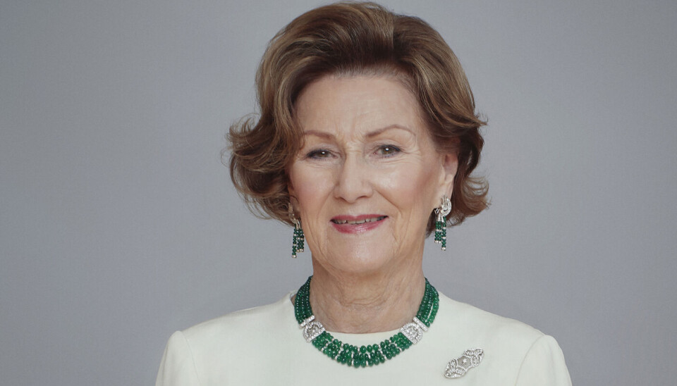 Dronning Sonja indvier i aften en særlig udstilling i Dronning Sonja KunstStall på slottet i Oslo.
