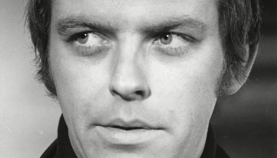 Julian Holloway blev 80 år gammel.