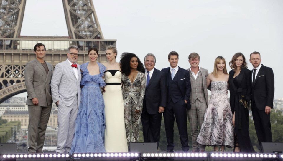 Caspar Phillipson har også spillet skurk over for Tom Cruise i Mission: Impossible-braget 'Fallout' fra 2018. Her ses de til actionfilmens franske premiere i Paris.