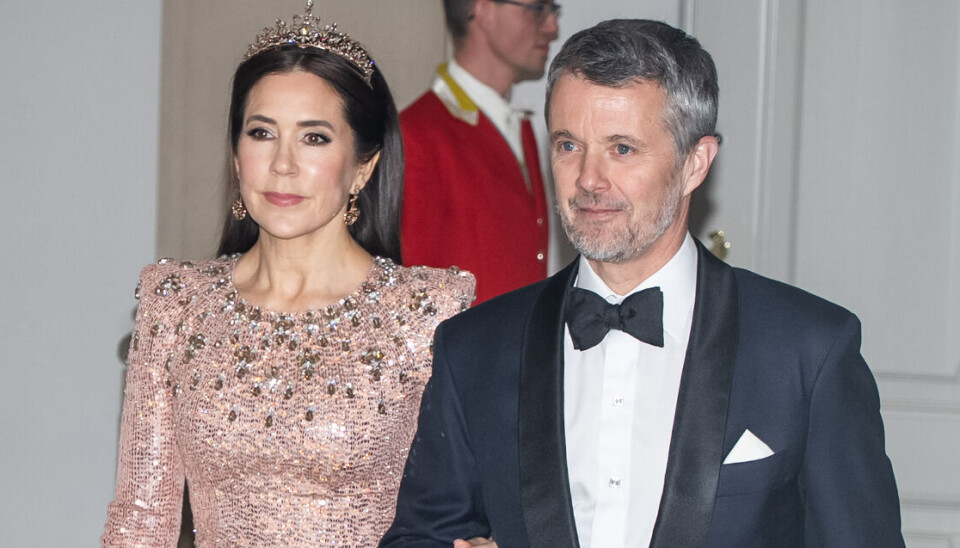 Dronning Mary og Kong Frederik X til kongeparrets aftenselskab for kunst og kultur på Christiansborg Slot