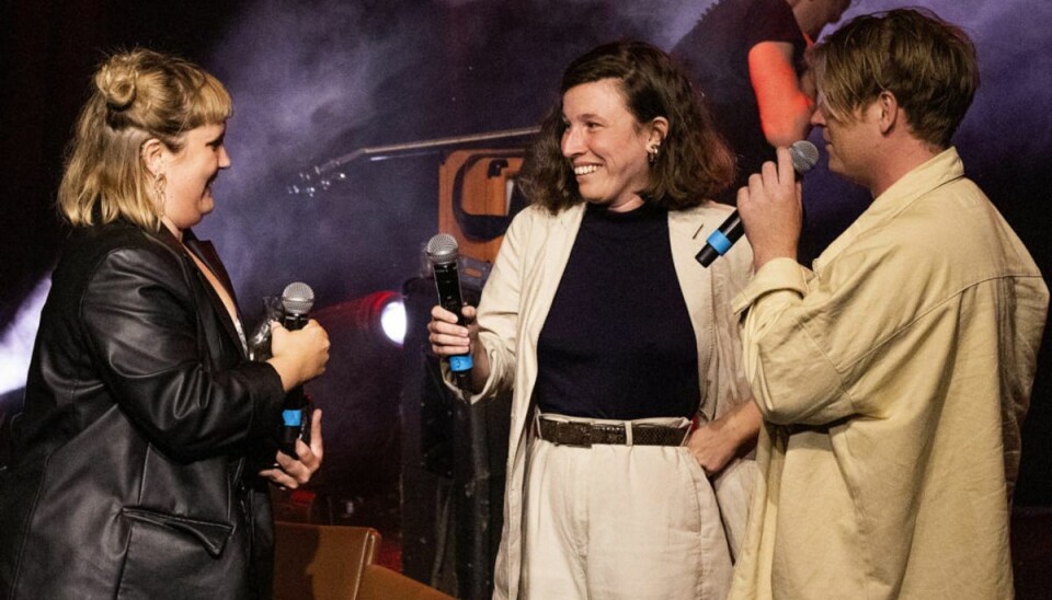 Årets Vokalist: Ninna Lundberg, Mille Mejer Djernæs Christensen og Thomas Bach Skaarup (Ganger). Prisoverrækkelse af Steppeulven 2021 på Bremen Teater søndag. – Foto: Claus Bech/Ritzau Scanpix