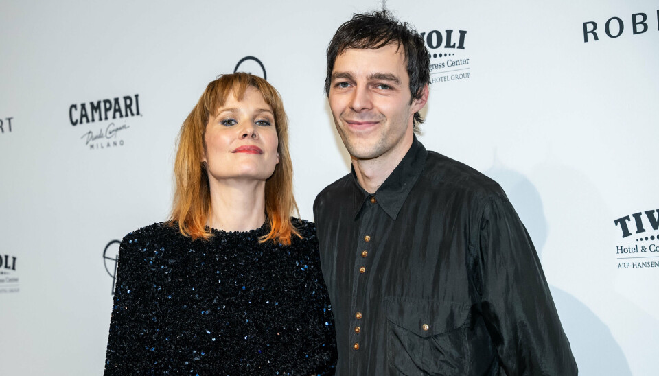 Nanna Øland Fabricius, bedre kendt som Oh Land, danner privat par med musikeren Adi Zukanovic, med hvem hun er gravid for anden gang.