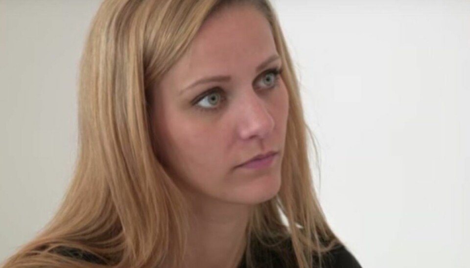 Anna Due nervøs: – Kan mine bryster eksplodere? Anna Due fik nye bryster for tre måneder siden. Foto: Youtube