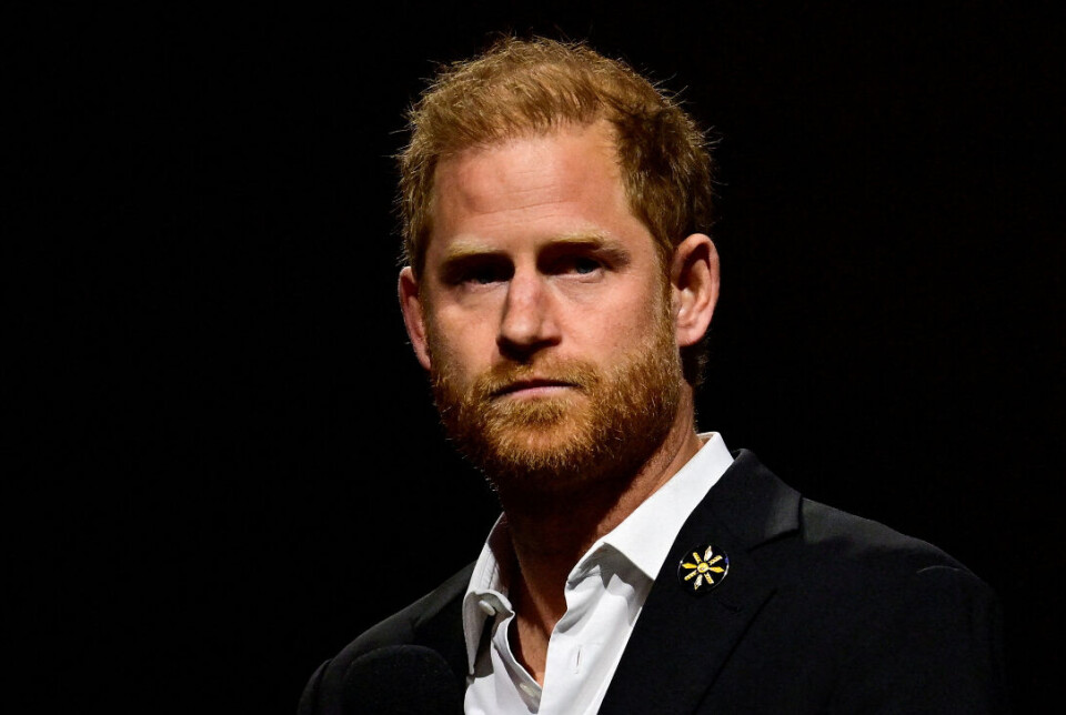 Prins Harry har med øjeblikkelig virkning trukket sig som protektor for organisationen Sentebale, han selv var med til at grundlægge i 2006 - til ære for sin afdøde mor, prinsesse Diana.