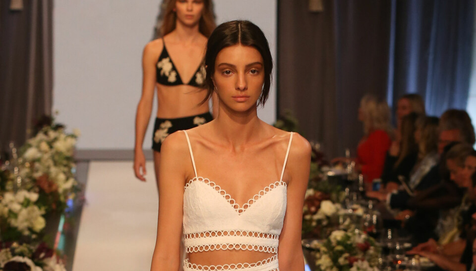 Lucy Markovic, der her ses til et modeshow i Sydney, Australien, i 2017, er død.