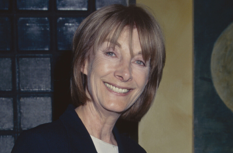 Nu afdøde Jean Marsh, som herhjemme nok først og fremmest vil blive husket for sin rolle som tjenestepige Rose i den ikoniske 1970'er tv-serie 'Herskab og tjenestefolk'