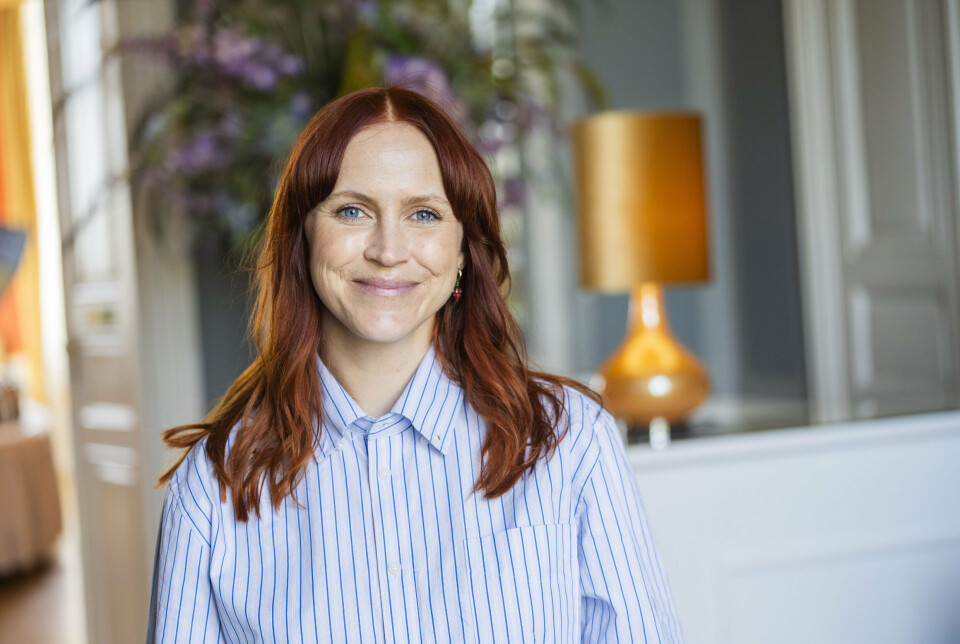 33- Line Kirsten Nikolajsen havde glædet sig til at være med i et af sine yndlingsprogrammer 'Forræder'. Men som den første blev hun myrdet af forræderne og skulle forlade slottet.