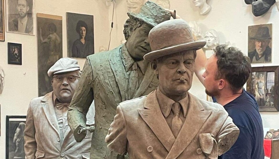 Olsen Banden som statue på vej til realisering.