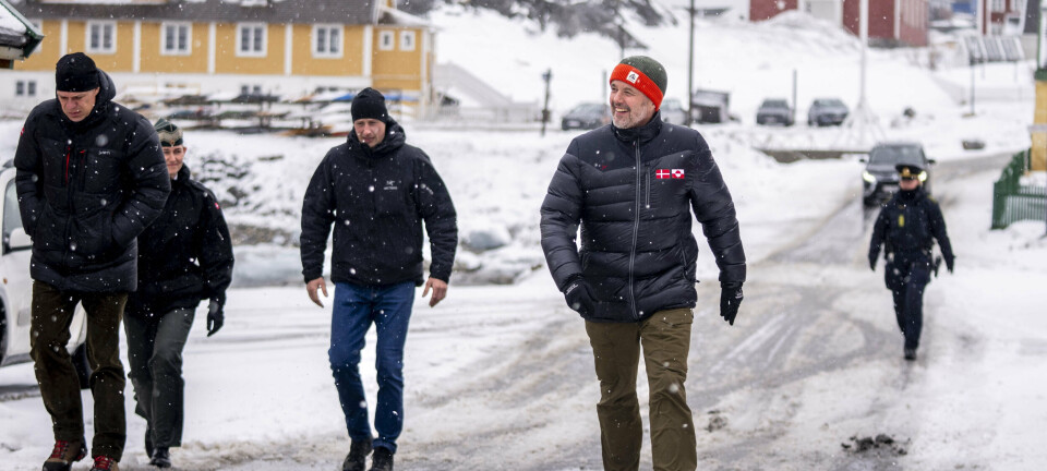 Kongen udspurgt om særlig jakke