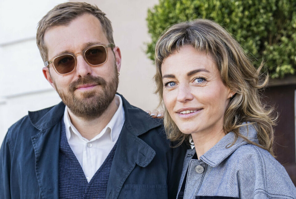 Sarah Grünewald siger i første episode af 'Forræder', at der godt kunne komme en stor skolebus med hende på forsædet og køre medspilleren Rasmus Bruun over.