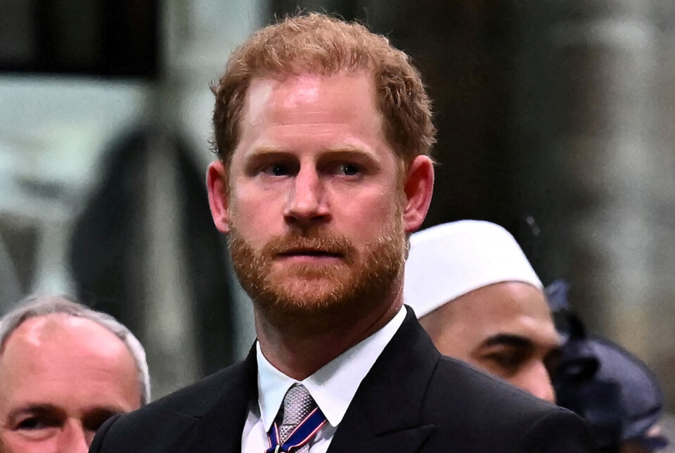 Prins Harry ses her ved kong Charles' kroning den 6. maj 2023.