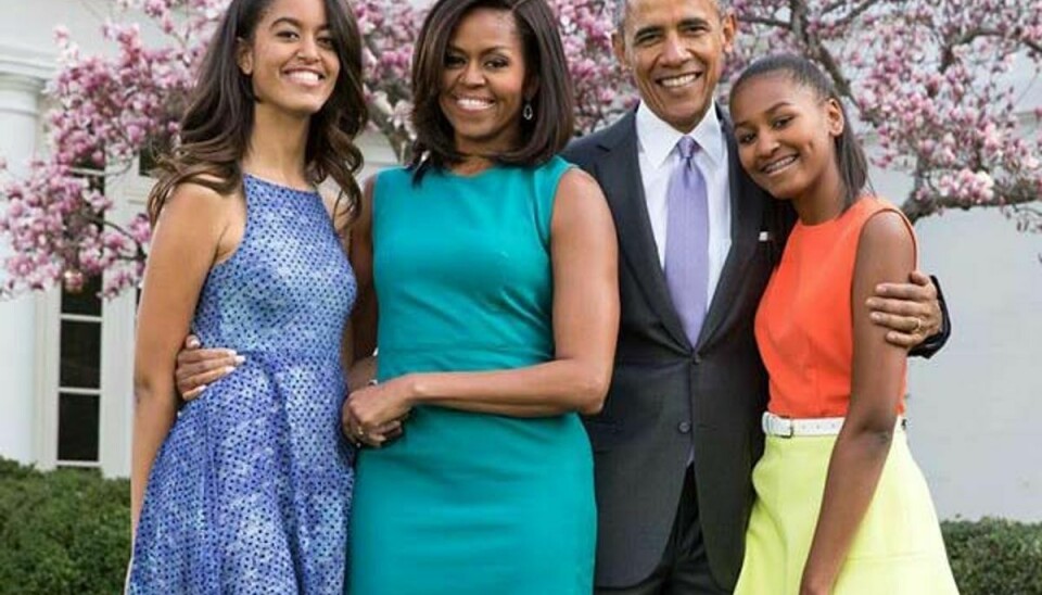 Billedet af familien Obama er gået viralt. Foto: Facebook.