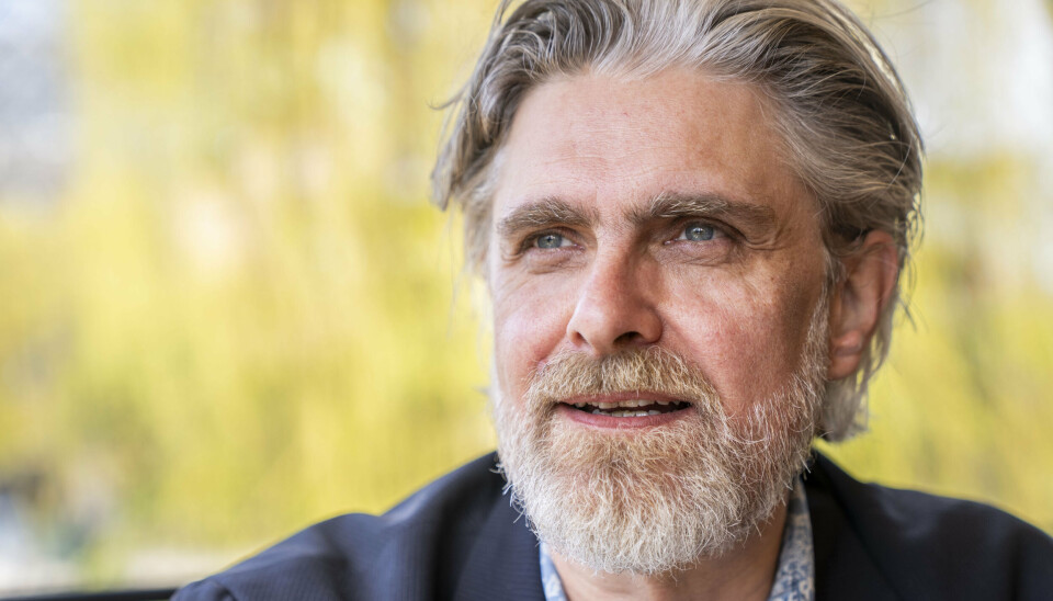 At grine er den bedste medicin, der findes, mener instruktør Mads M. Nielsen.