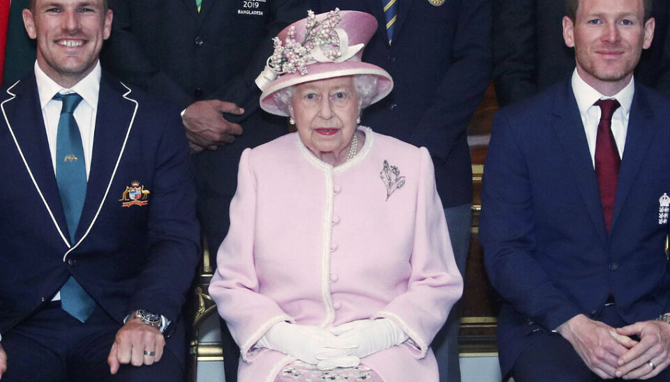 Dronning Elizabeth taler fra de døde, mener hertuginde Sarah
