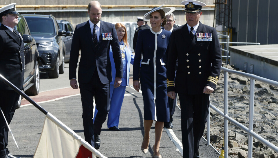 Prins William og Prinsesse Kate på vej til indvielse af ny skib.
