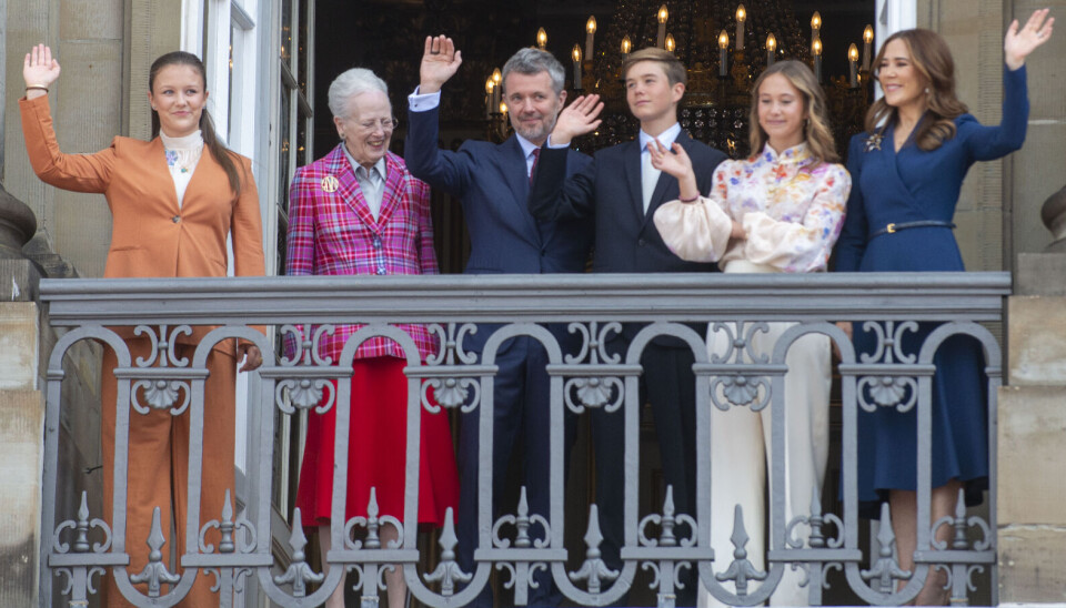 De kongelige med Kong Frederik i spidsen gjorde bestemt en god figur på balkonen.