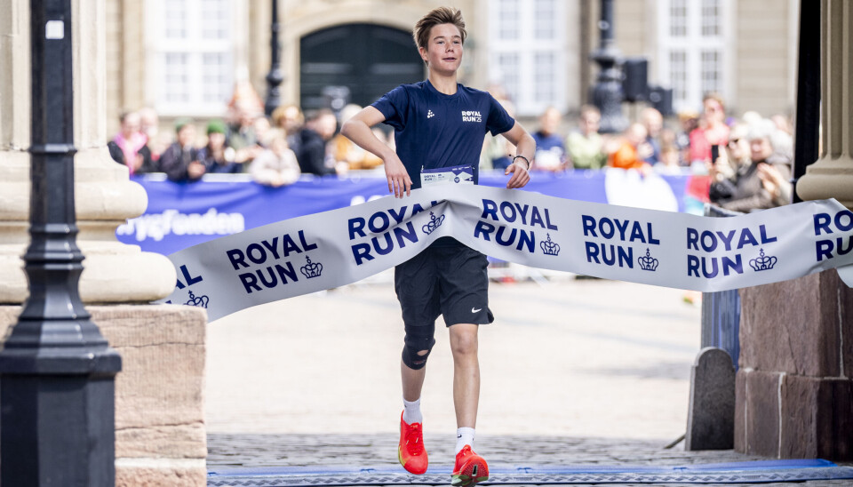 Prins Vincent kommer i mål i One Mile Family under Royal Run i København.