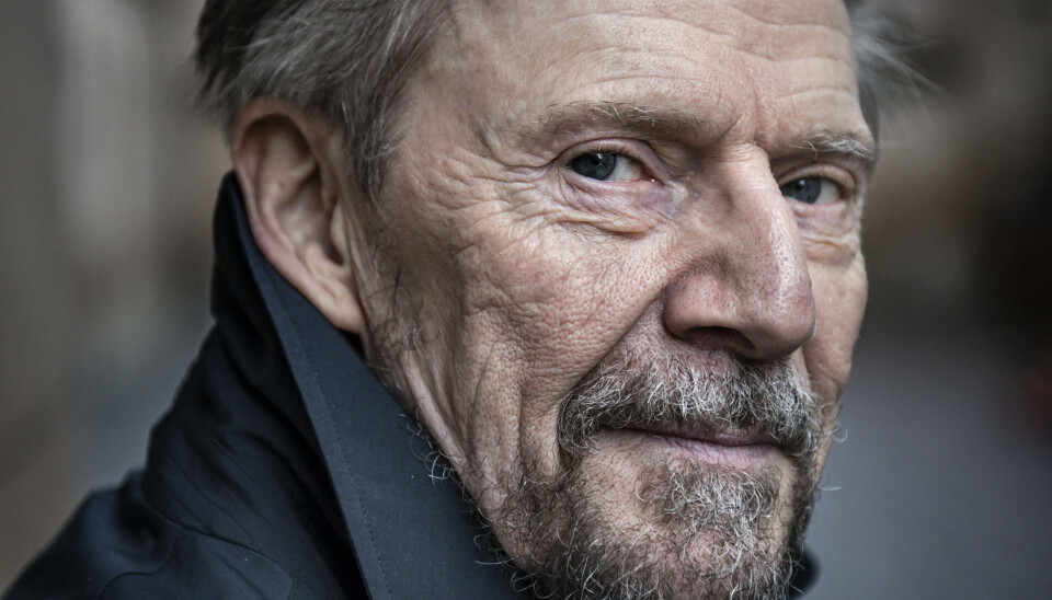 Ud over tv-serien 'Nana' har Jesper Christensen udmærket sig i Bond-filmene 'Casino Royale', 'Quantum of Solace' og 'Spectre' samt i danske dramaer som 'Før frosten' og 'Bænken'.