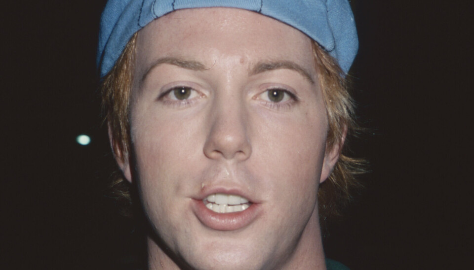 I dag 47-årige Elijah Blue Allman, der er søn af superstjernen Cher, svæver lige nu mellem liv og død efter han i weekenden blev hastet på hospitalet med en overdosis.