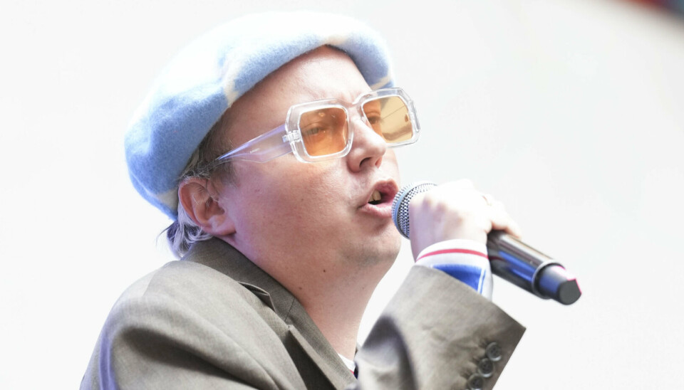 Andreas Odbjerg har tidligere deltaget i 'X Factor' og 'The Voice'. Men det lykkedes ham at bryde igennem selv i 2019 med nummeret 'Føler mig selv 100'.