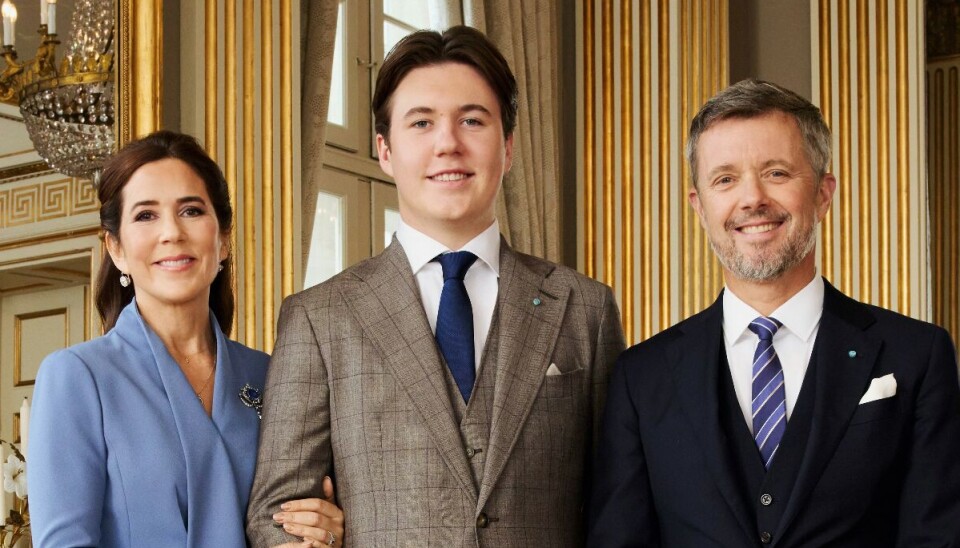 Kronprins Christian, her mellem sine forældre, tjekkede i august ind på Antvorskov Kaserne for at tage hul på den 1 år lange uddannelse til løjtnant.