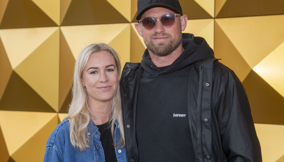 Kasper Schmeichel og hustruen Stine bakkede op om Røde Kors-velgørenhed.