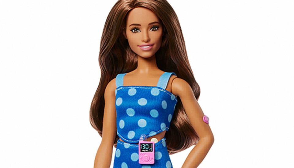 Med sin blå kjole henviser den nye barbiedukke til symbolerne for diabetesbevidsthed, siger producenten bag. (PR-foto).