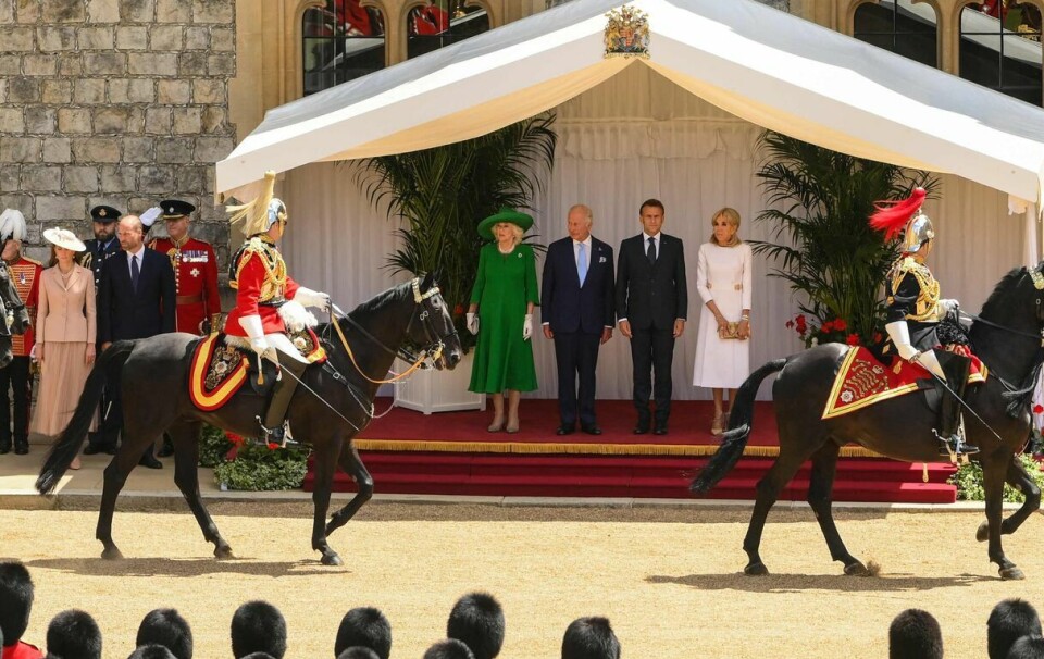 Hvorfor står Kate og William placeret dér?