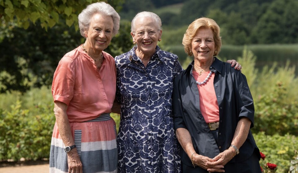 Billedet her er fra denne sommer, hvor dronning Margrethe, prinsesse Benedikte og dronning Anne-Marie har tilbragt tid sammen på gråsten slot.