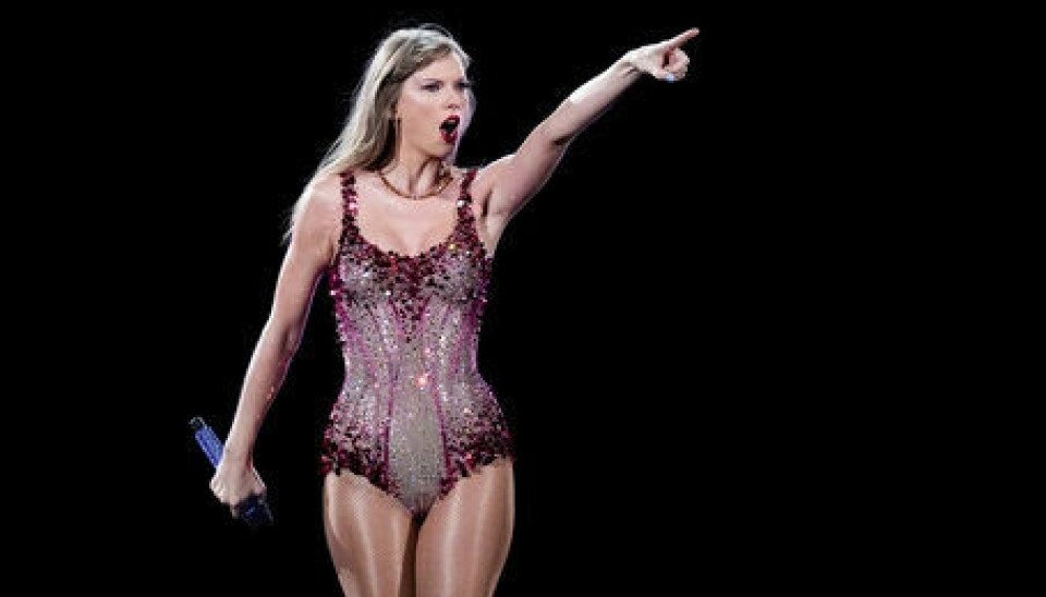 Taylor Swifts turné Eras Tour blev den mest indbringende turné nogensinde. Den indbragte et godt stykke over to milliarder dollar. Voksmuseum forevigheder turnéen med 13 voksfigurer af popdronningen.