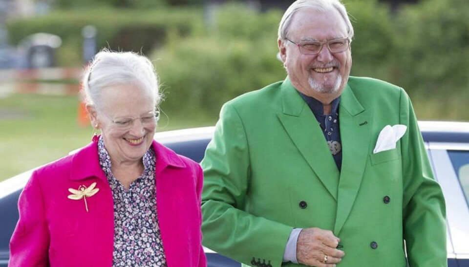 Her er Margrethe og Henriks gravsten