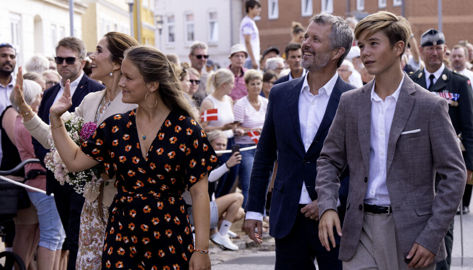 De kongelige ses her ved ankomsten til Gråsten den 28. juli.