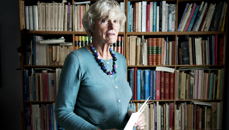 Forfatter og journalist Else Lidegaard er død.