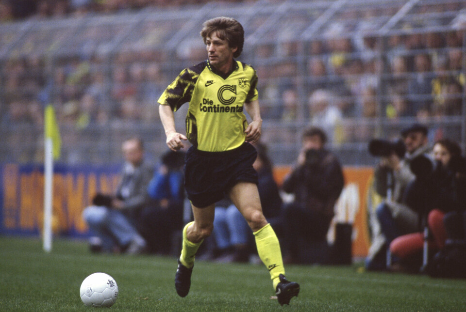 Frank Mill er her fotograferet i en kamp for Borussia Dortmund i 1993.