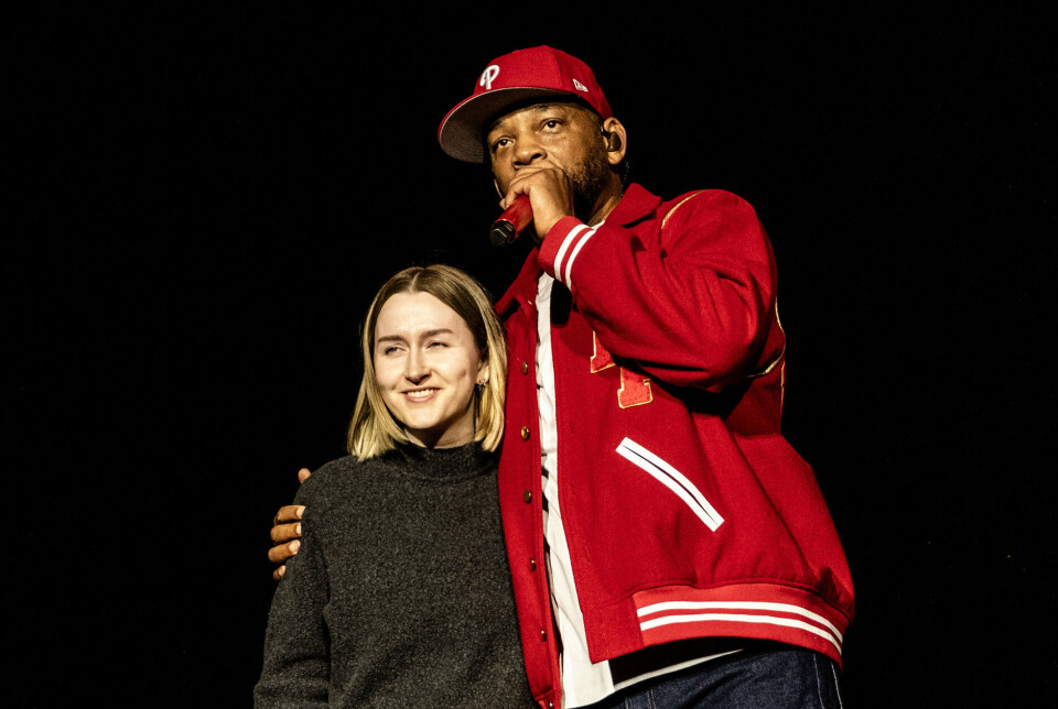Under sin koncert på Smukfest havde Will Smith flere gange en dansk tolk med på scenen for at oversætte for sig.