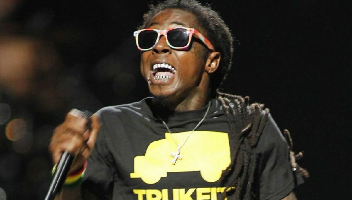 Rapper stormer af scenen til cannabis-show