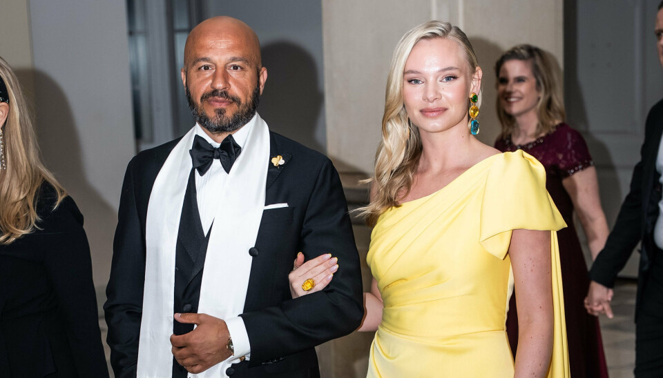 Dar Salim med sin nu kone, Nanna Boline Lindhardt, til kongeparrets aftenselskab for kunst og kultur på Christiansborg Slot i København 28. februar 2025.