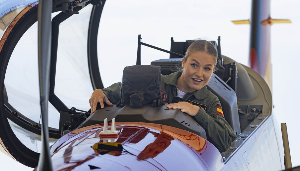 Prinsesse Leonor i cockpittet på det avancerede PC 21 Pilatus-træningsfly.