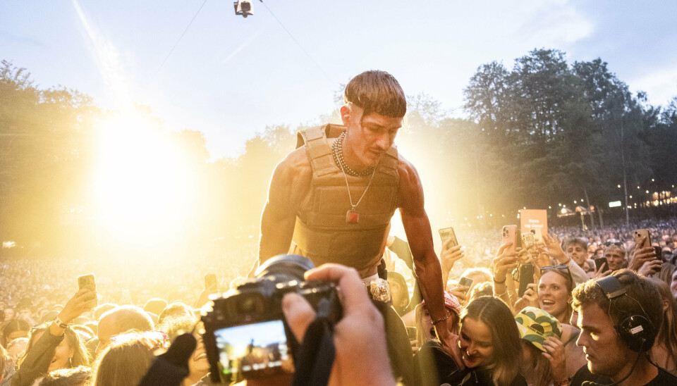 Københavns Kommune forventer trafikale udfordringer, når Tobias Rahim lørdag spiller på Refshaleøen. Den danske musiker spillede i august på Smukfest. (Arkivfoto).