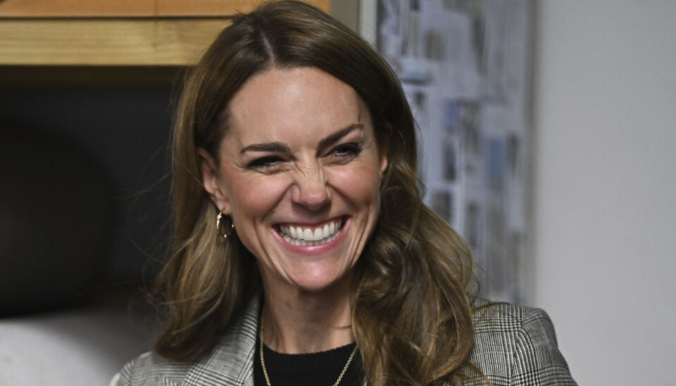 Prinsesse Kate ses her - mens håret stadig var slået ud - under besøget hos Marina Mill i Cuxton.