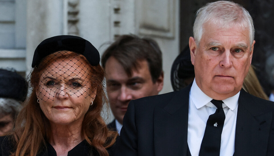 Prins Andrew ankom til begravelsen sammen med sin eks-hustru Sarah Ferguson.