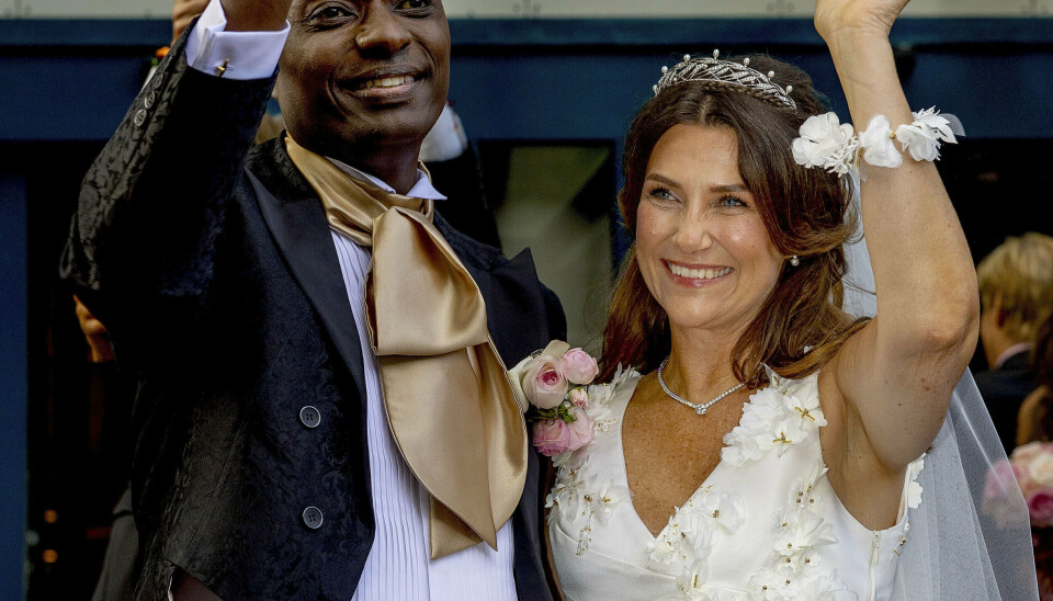 Prinsesse Märtha Louise og Durek Verrett under deres bryllup sidste sommer.