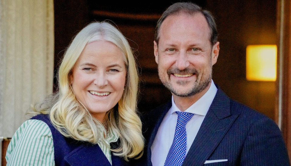 Kronprins Haakon og kronprinsesse Mette-Marit ses her på besøg i Gol tirsdag.