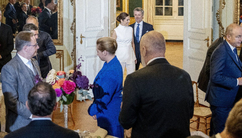 Kongeparrer gør deres entre i den smukke Riddersal i Christian VII's Palæ