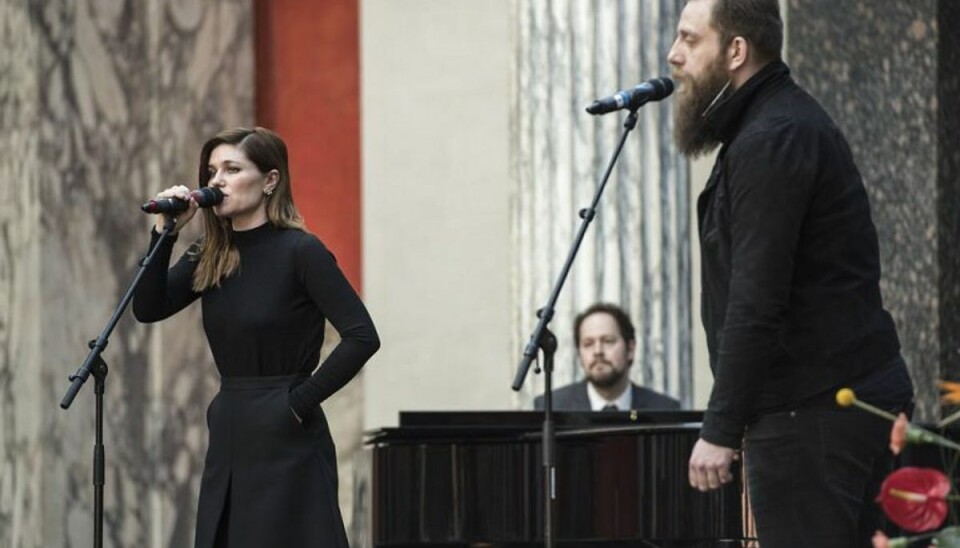 Dansk hitmusiker jubler: -Jeg er blevet far Her ses sangerinde Pernille Rosendahl, sanger Frederik Vedersø (t.h.). Foto: Niels Ahlmann Olesen/Scanpix (Arkivfoto)