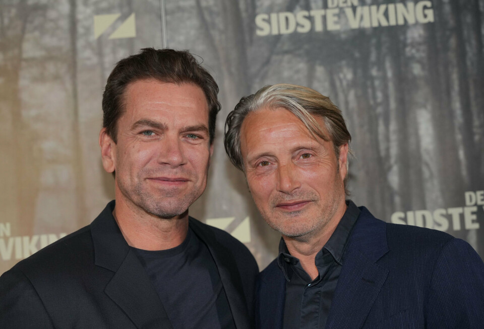 Nikolaj Lie Kaas og Mads Mikkelsen til gallapremieren for 'Den sidste viking' onsdag aften. Skuespillerne har vĂŚret med i samtlige film instrueret af Anders Thomas Jensen.