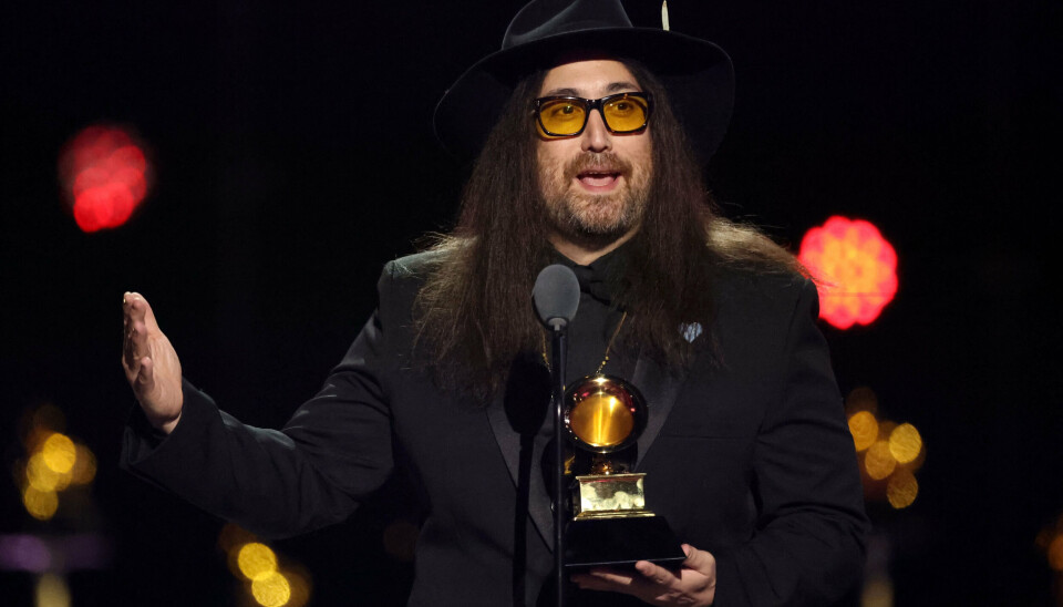 Sean Ono Lennon er søn af Beatles-ikonet John Lennon og Yoko Ono. Han bliver 50 år den 9. oktober. Faren, John Lennon, der blev skudt på gaden i New York i 1980, blev også født 9. oktober.