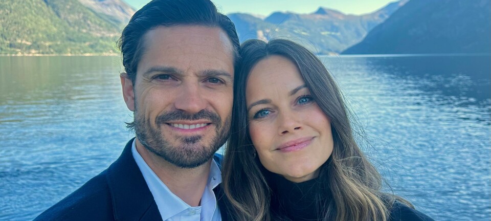 Deler billede af lille skøn prinsesse
